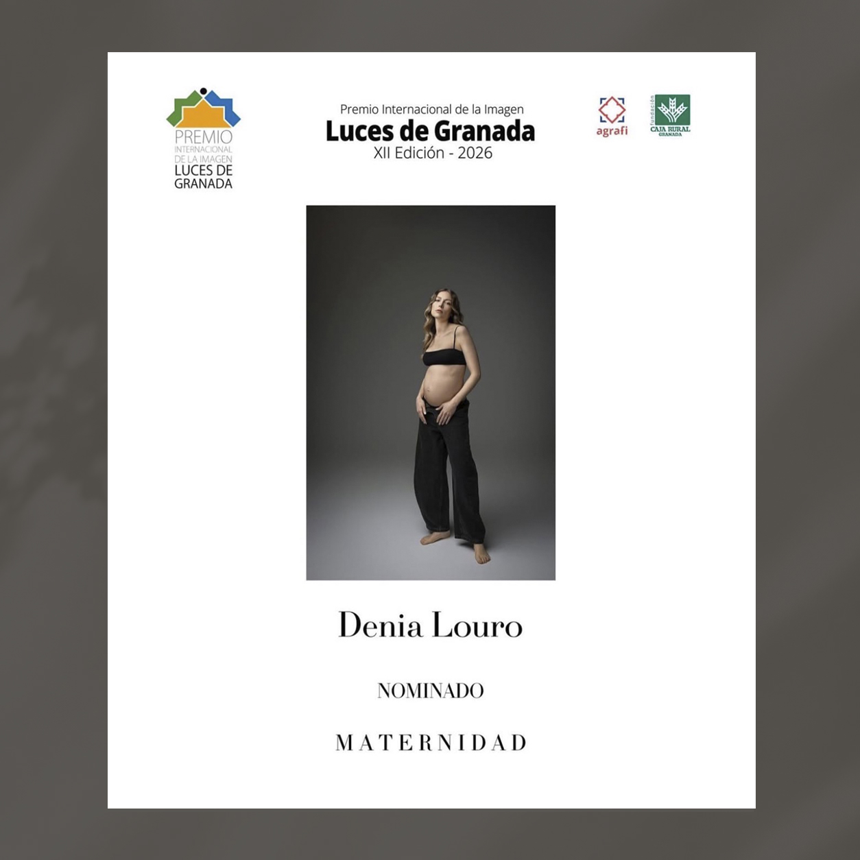 Retrato de fotografía de maternidad de The Louro Studio